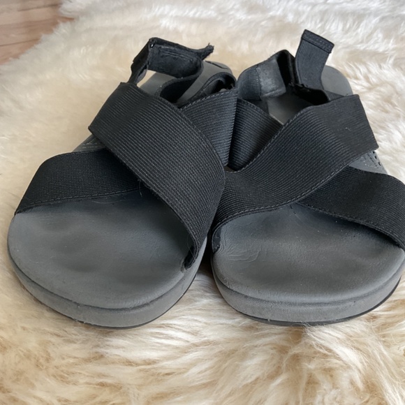 Cloud Stepper by Clark Sandals Size 9 - Picture 9 of 10